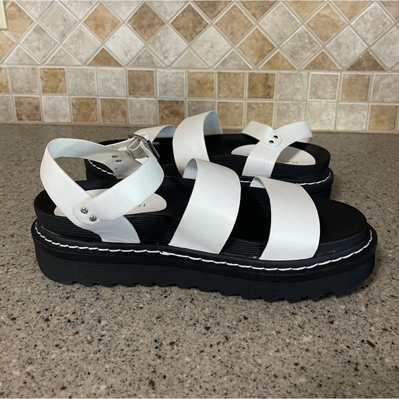 Madden Girl Women’s White Dazze Platform Sandal Size 9.5 - Picture 5 of 10